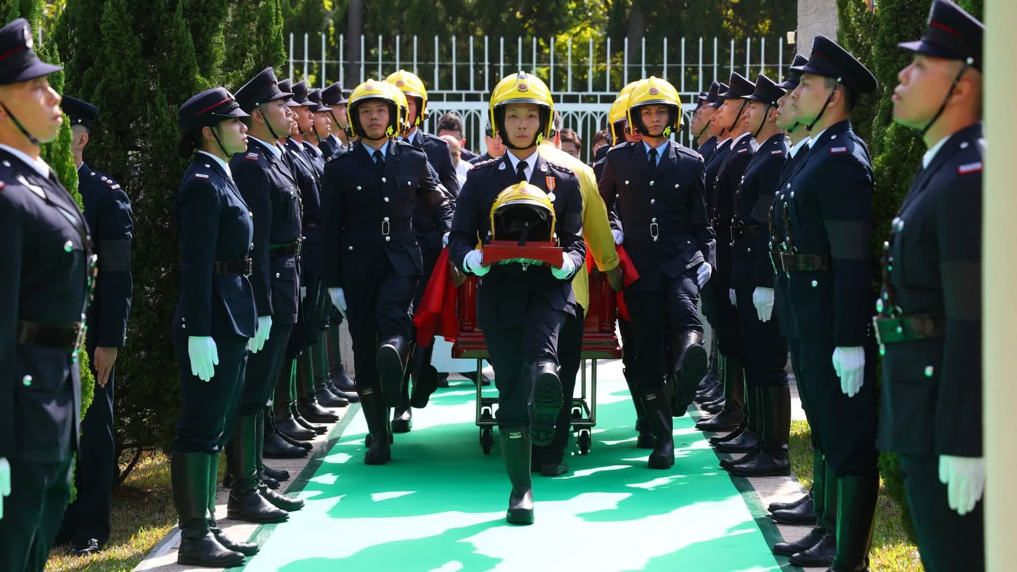 (多圖)何偉豪長眠浩園銘刻「英雄閣」 消防處:永誌港人心中 - 港聞 - 點新聞
