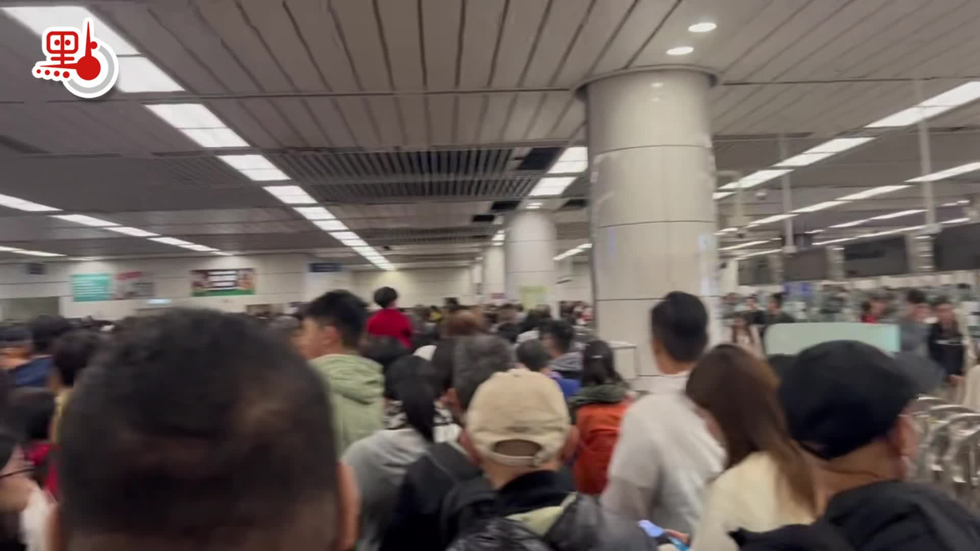 截至下午4時　近80.5萬人次經本港各口岸出入境