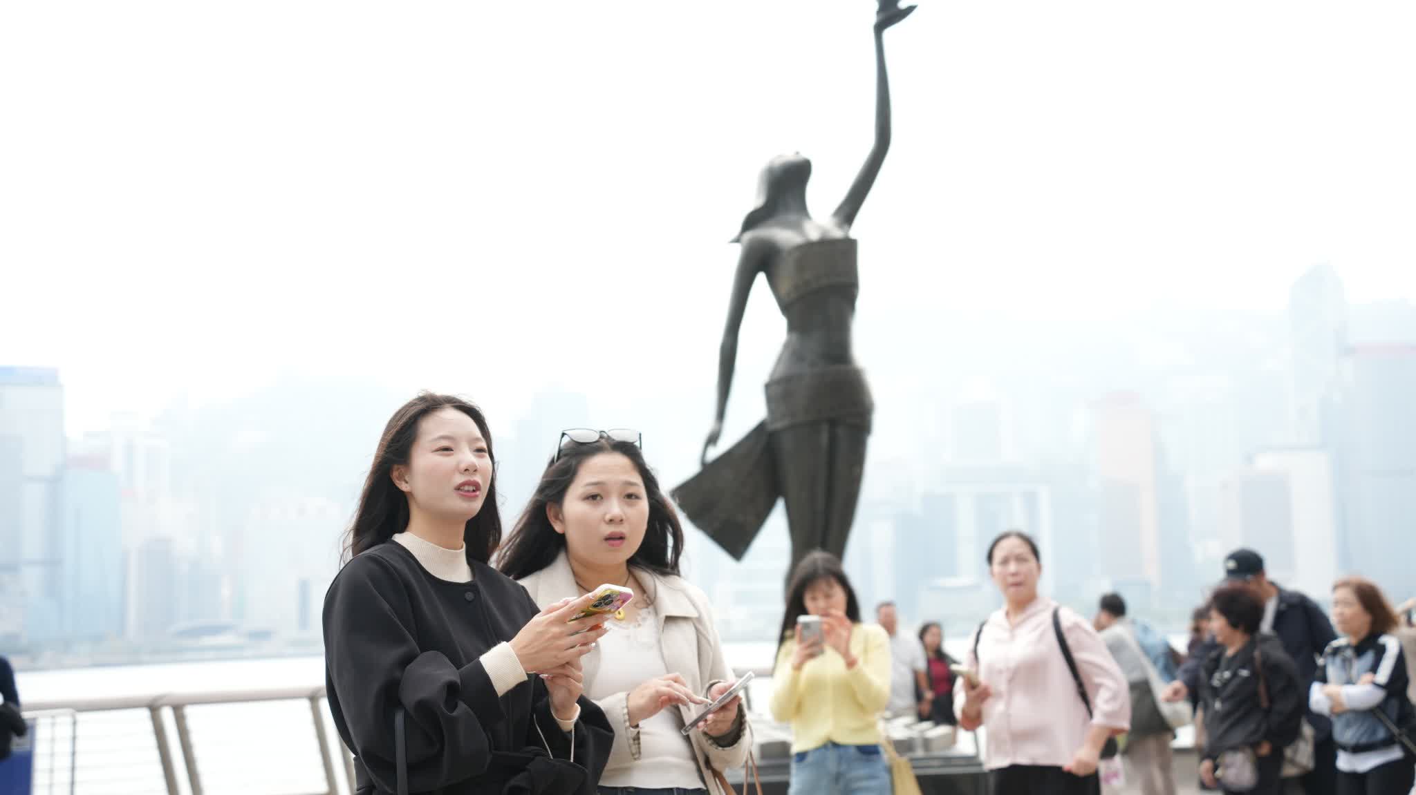 Chilly morning in HK: Urban temperatures drop to 13°C, 4-6°C lower than yesterday