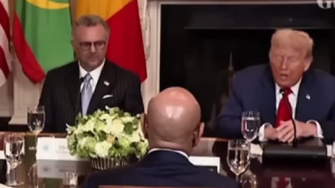 OMG | Interview 2.0: Trump's epic 'beautiful English' fail vs Liberian president