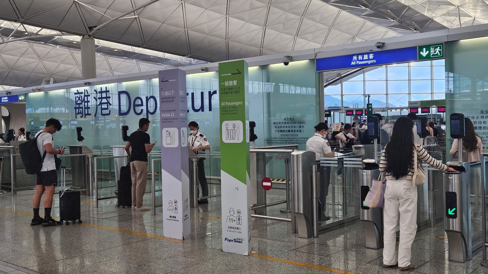 Several airlines to increase fuel surcharges starting Jan. 1, raising long-haul ticket costs by nearly HK$400