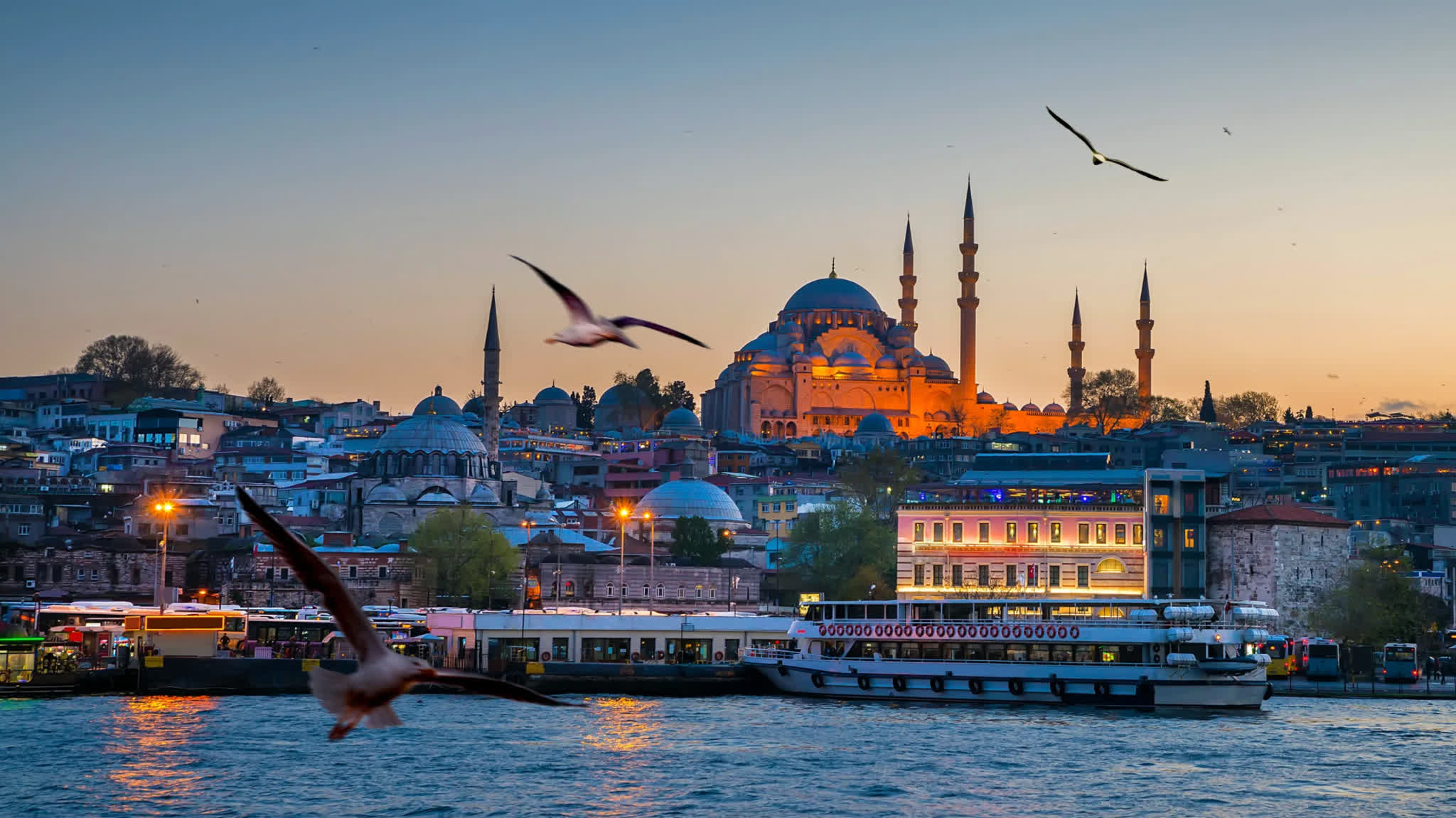 Türkiye grants visa-free entry to Chinese tourists