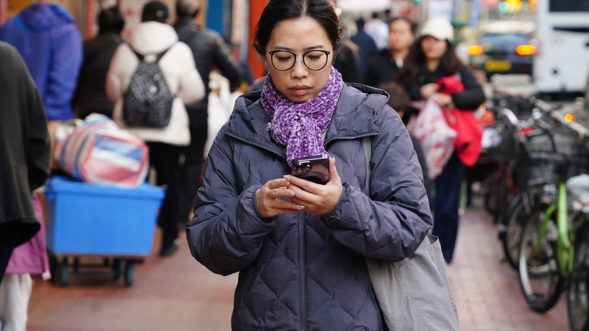 Watch This | Frosty morning in HK as temperatures drop below 7°C in New Territories