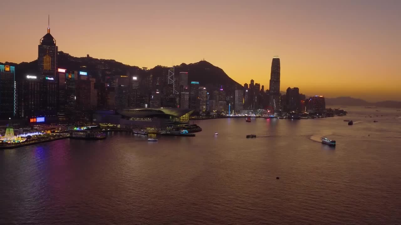 Watch This | Lighting up Victoria Harbour! Alibaba and Ant Group officially illuminate Hong Kong headquarters