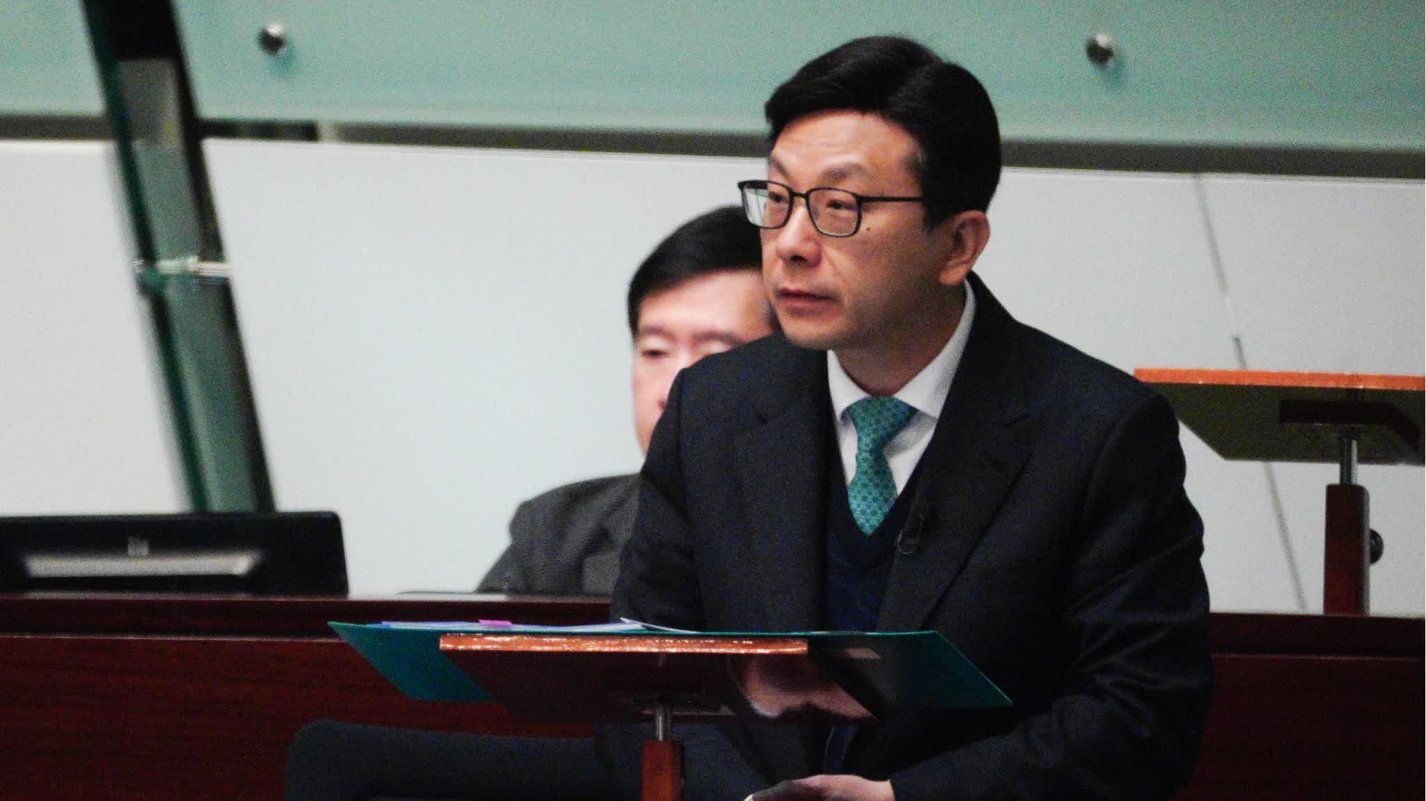 Govt plans to ban smoking at all construction sites: Chris Sun