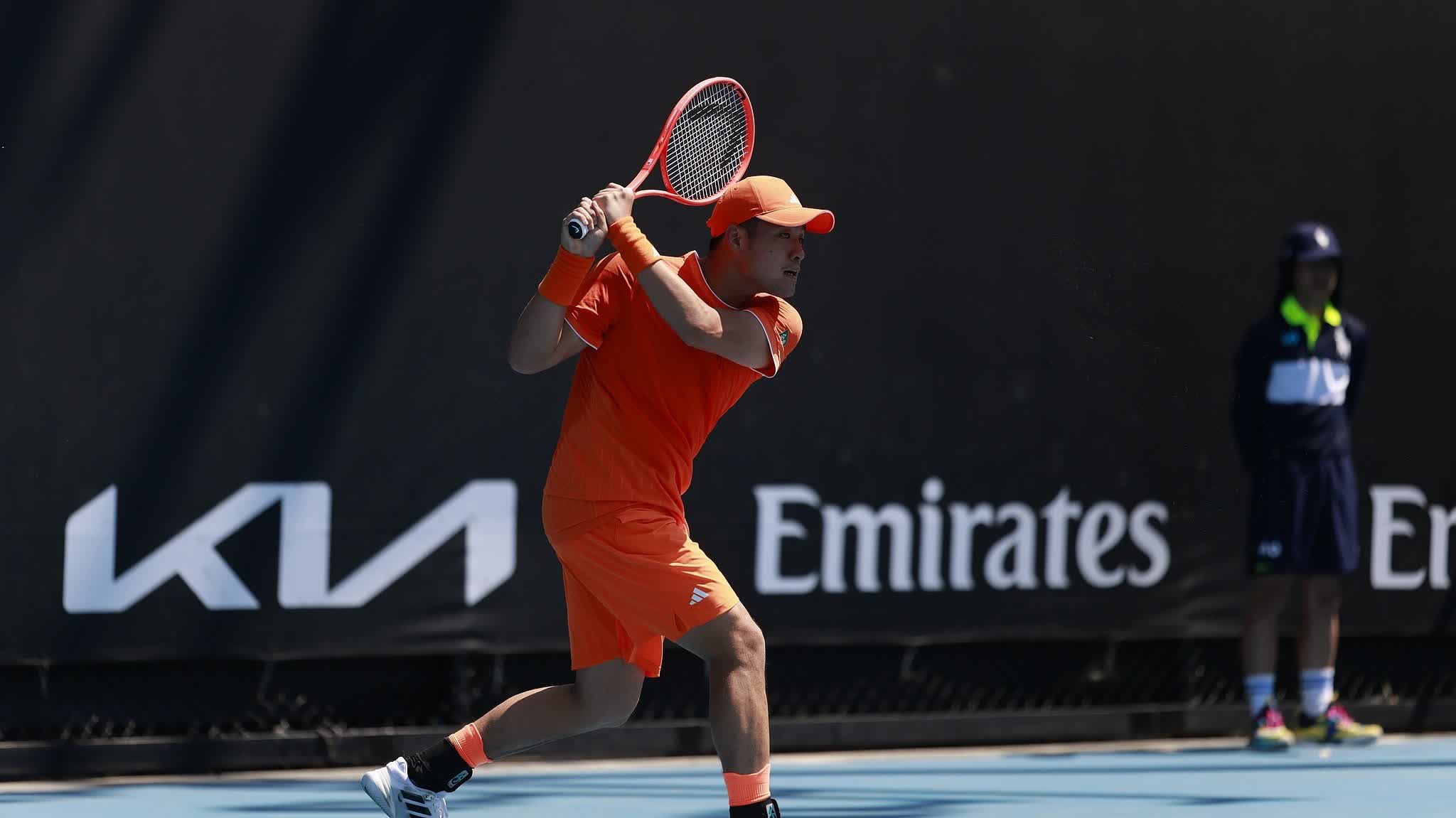 有片）吳易昺澳網正賽首勝下輪對斯皮齊里- 體育- 點新聞