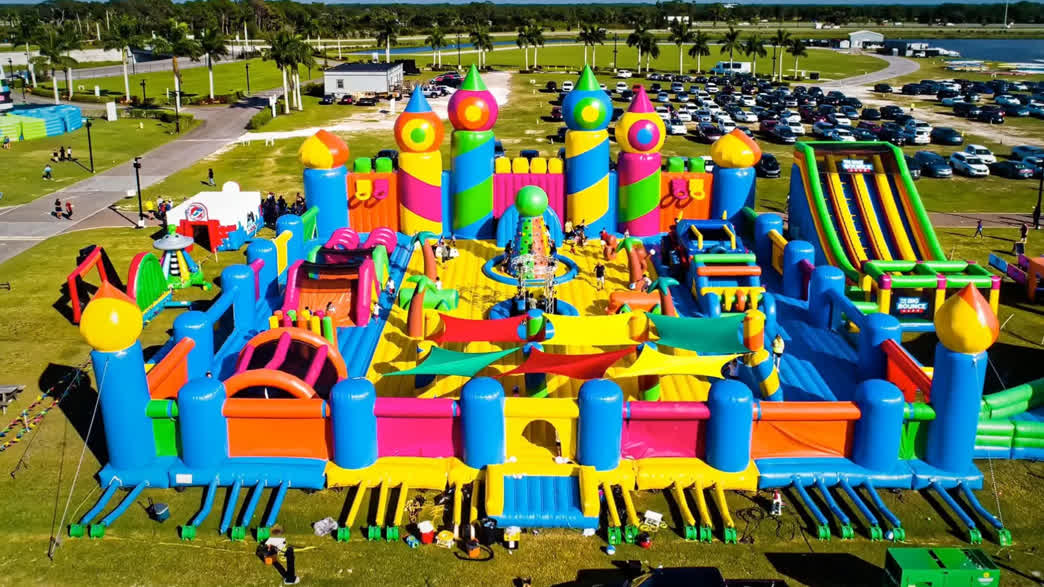 Perfect spot for kids to burn energy! The Big Bounce lands in Art Park today