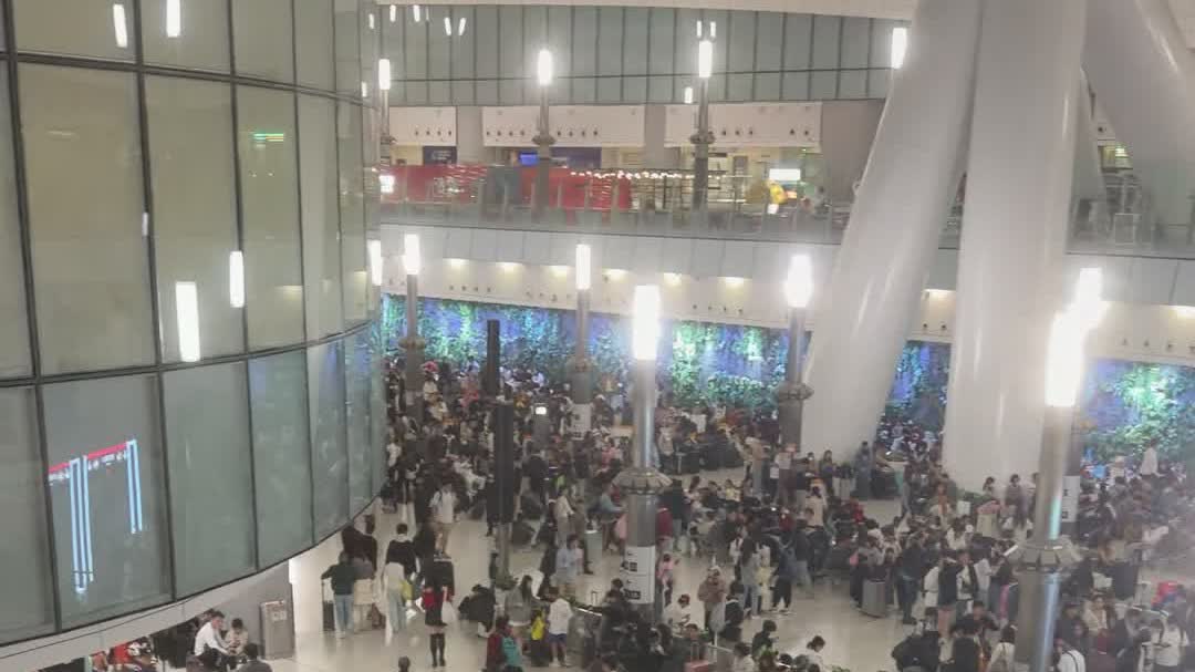 Watch This | 475,000 residents set to return yesterday: Peak immigration period expected today