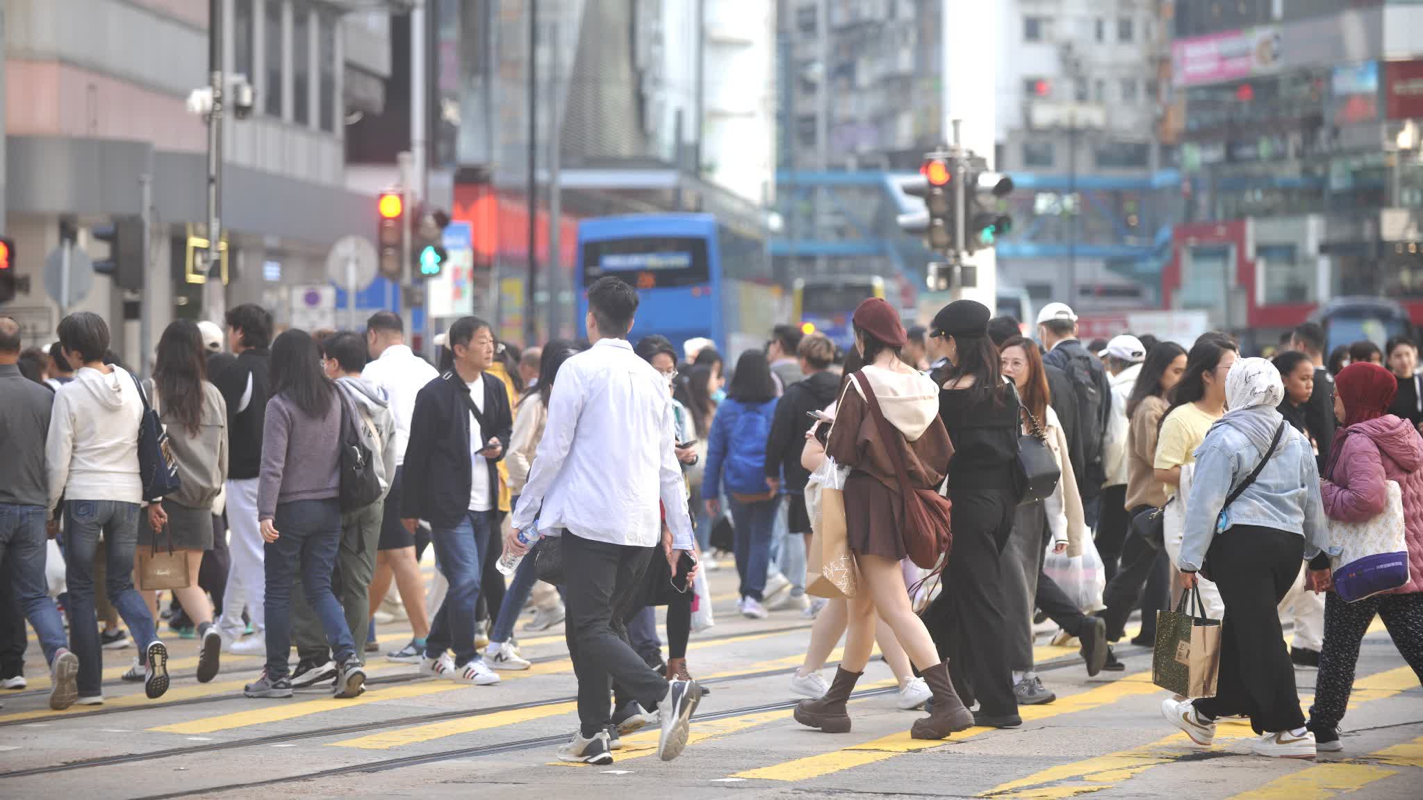 1.02 mn Chinese mainland visitors arrive in HK during Spring Festival holiday, up 13%