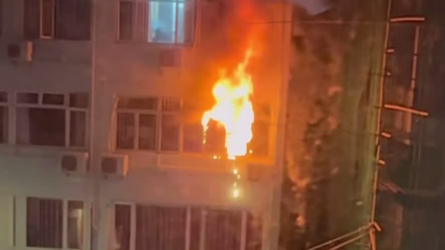 Watch This | Fire breaks out at Mong Kok student dormitory: 33 evacuated, 8 sent to hospital