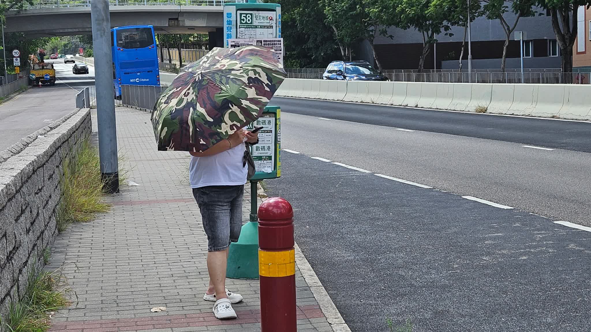 Summer soon? City to swelter near 28°C tomorrow, six days of showers possible from Saturday