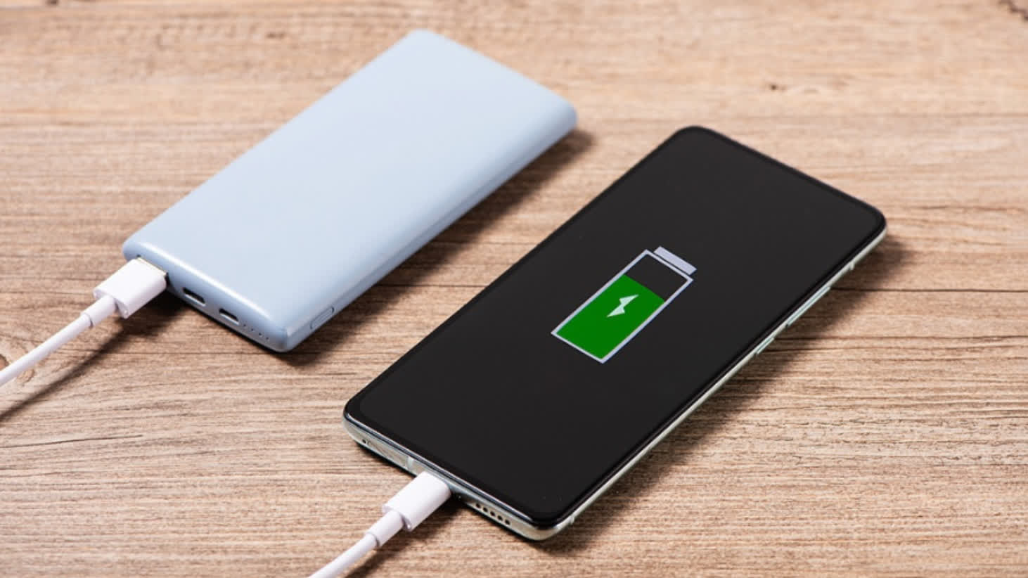 Hong Kong Express: Maximum two power banks per passenger
