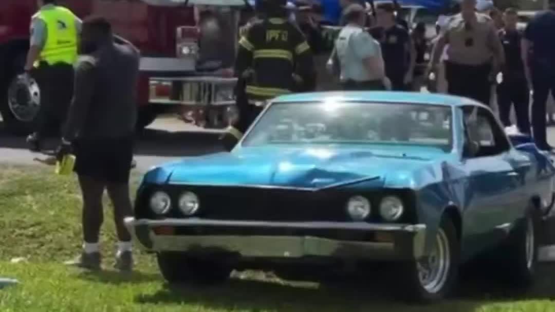 Car plows into parade in Louisiana, US, over 20 injured