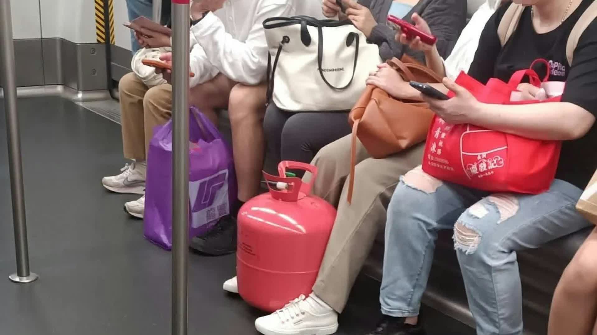 MTR passenger spotted carrying pressurized canister, 'rapper' staff explains emergency response