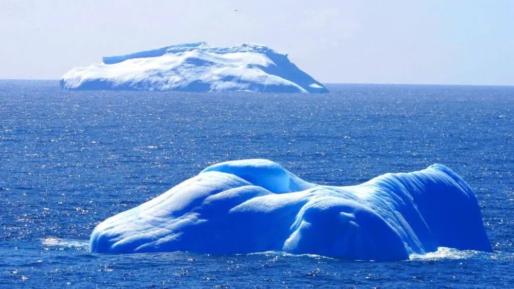 World's largest iceberg disappearing