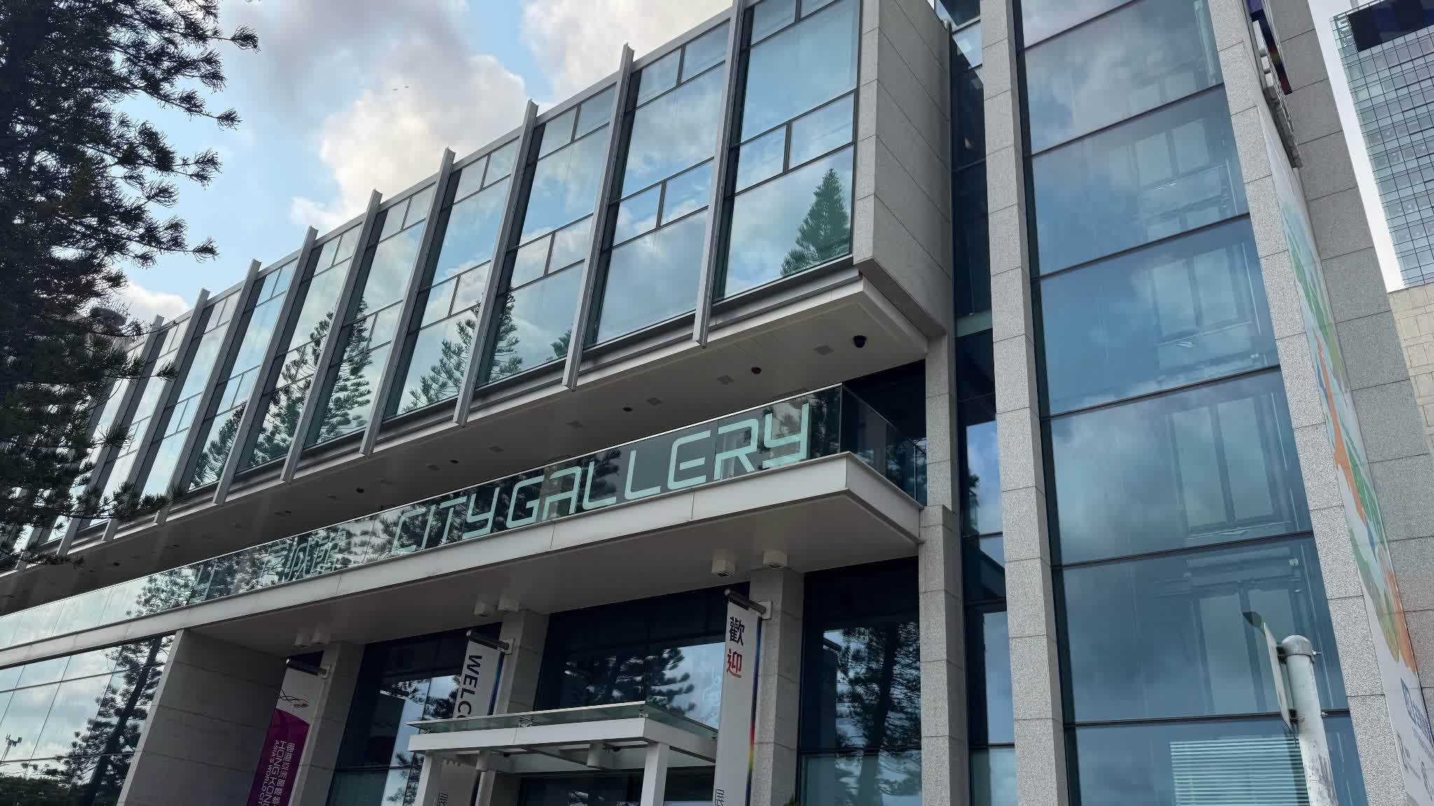 Fire Investigation | More rescue details revealed: Firefighters try to activate fire alarm, but couldn't enter building