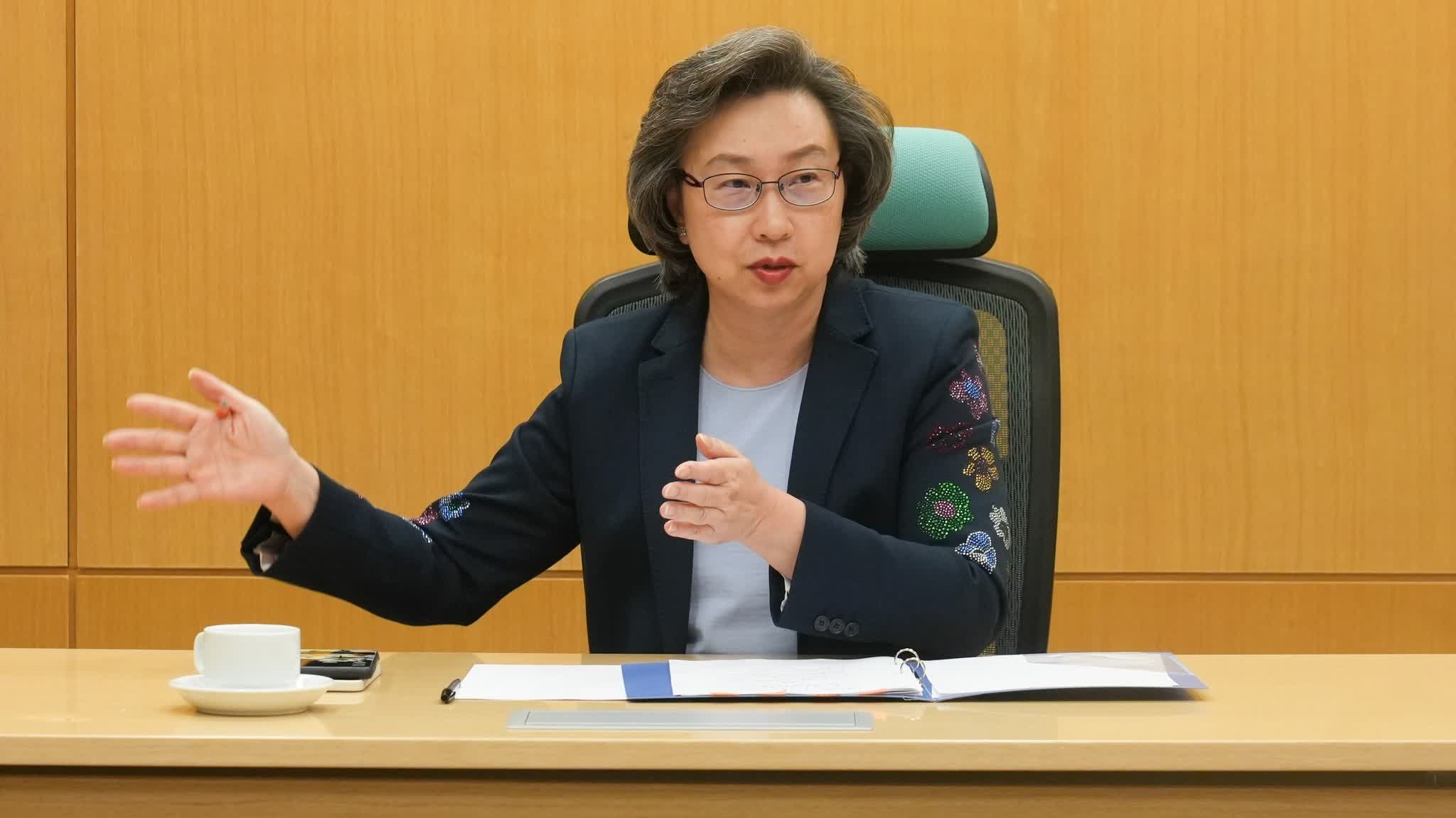 Ingrid Yeung: Civil service establishment reduced to 188,000 posts, pay trend survey results expected next month