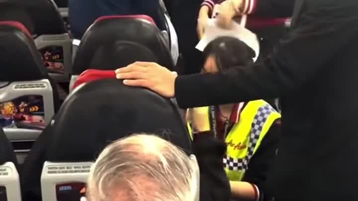 Watch This | Onboard phone call sparks clash; Passenger ejected as flight to Kuala Lumpur departed late