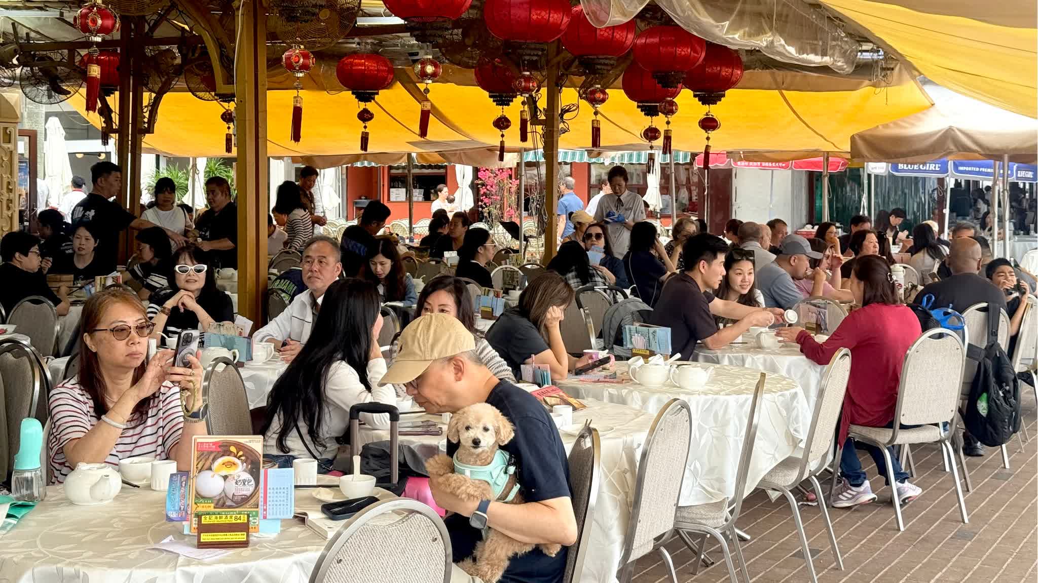 Paul Chan: During first two days of 'Golden Week' hoilday, over 600,000 visitors came to Hong Kong, first-quarter GDP growth expected to accelerate
