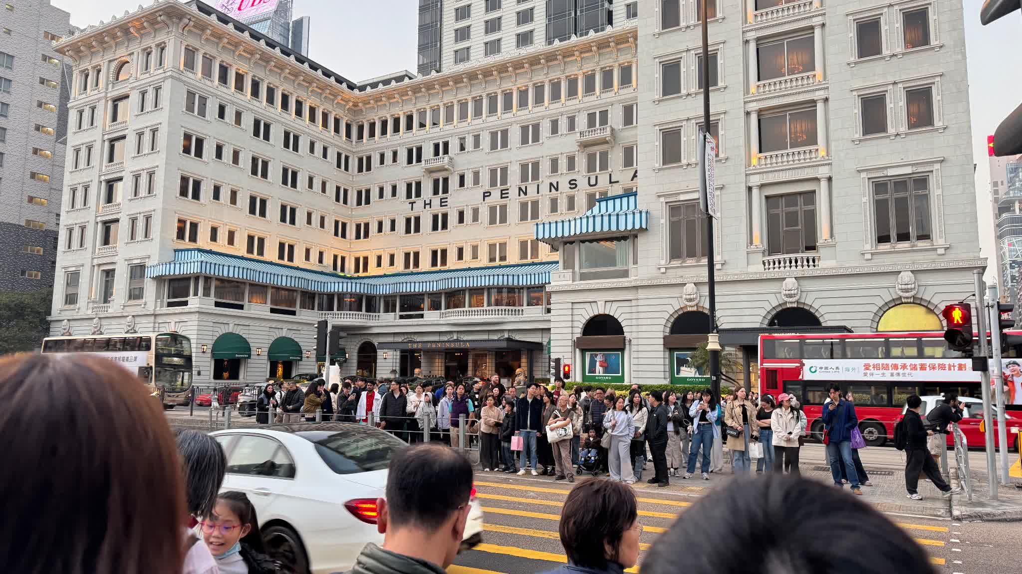 Over 1 mn mainland tourists visit HK during May Day holiday