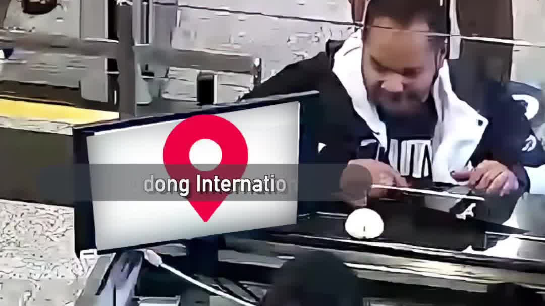 Watch This | Foreign visitor lands with trust in China