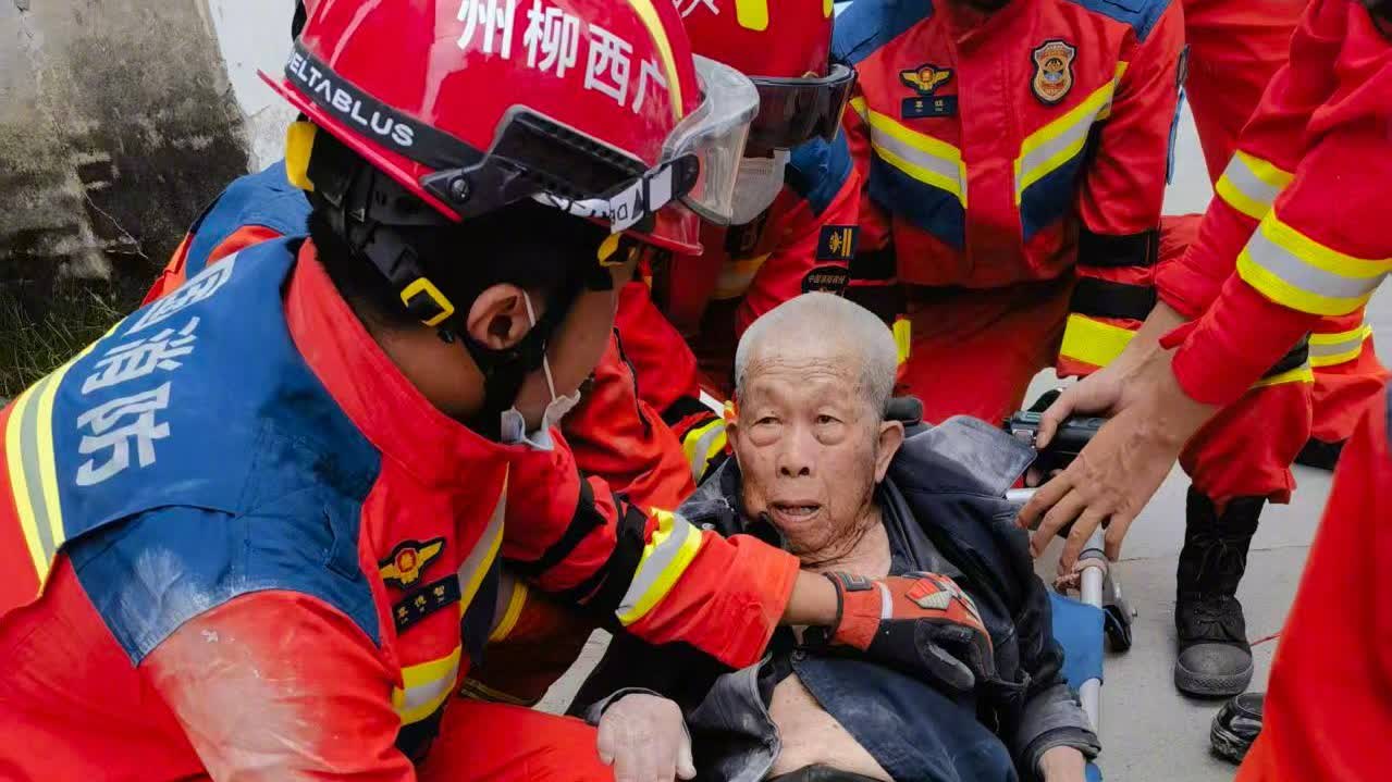 2 dead, 91-year-old man rescued after 5.2-magnitude quake strikes south China's Guangxi
