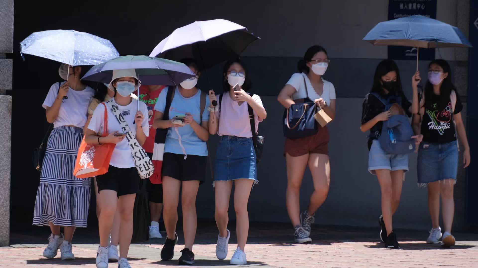 Observatory: Extreme heat tomorrow up to 37°C in New Territories, weekend showers to bring relief