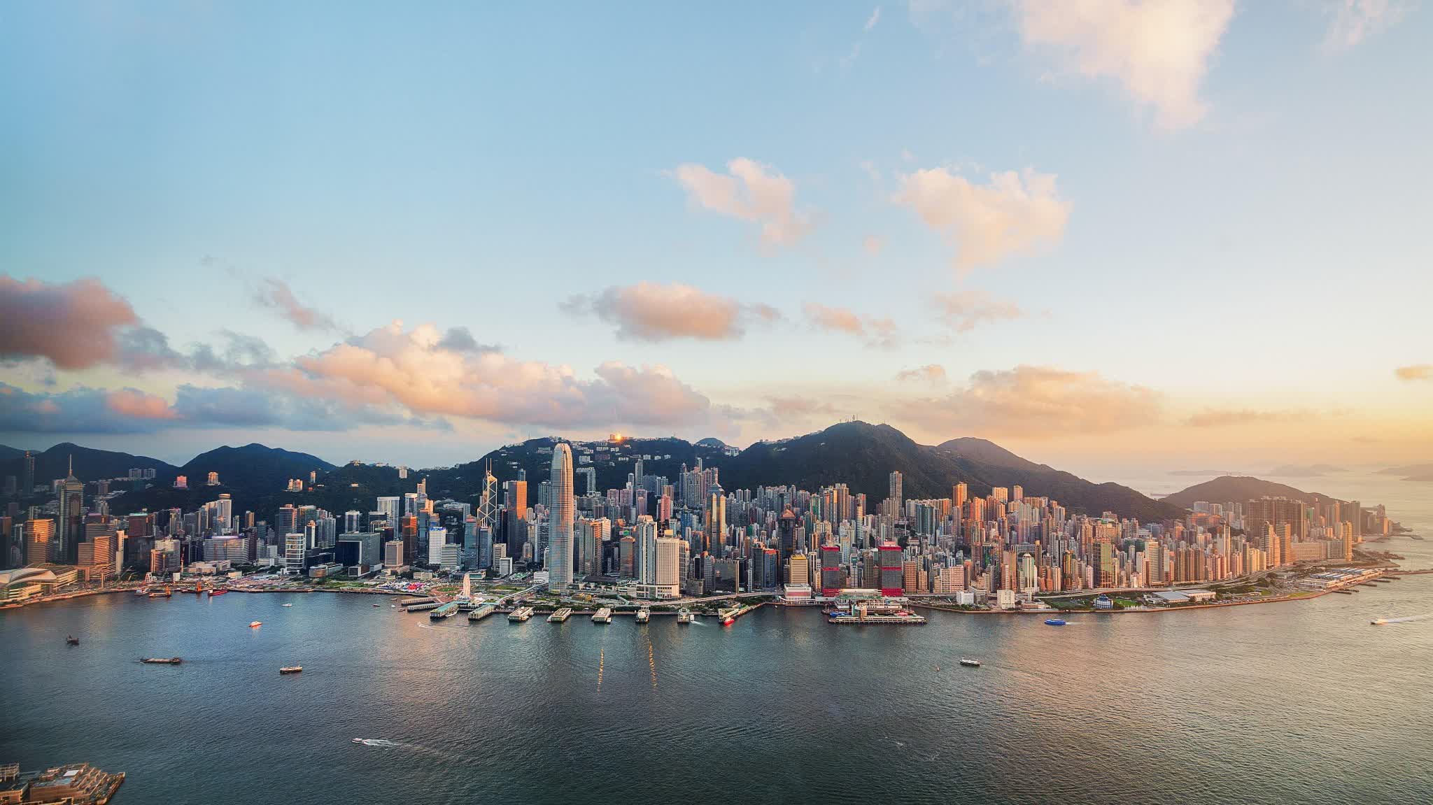 HK overtakes Switzerland as world's top cross-border wealth hub