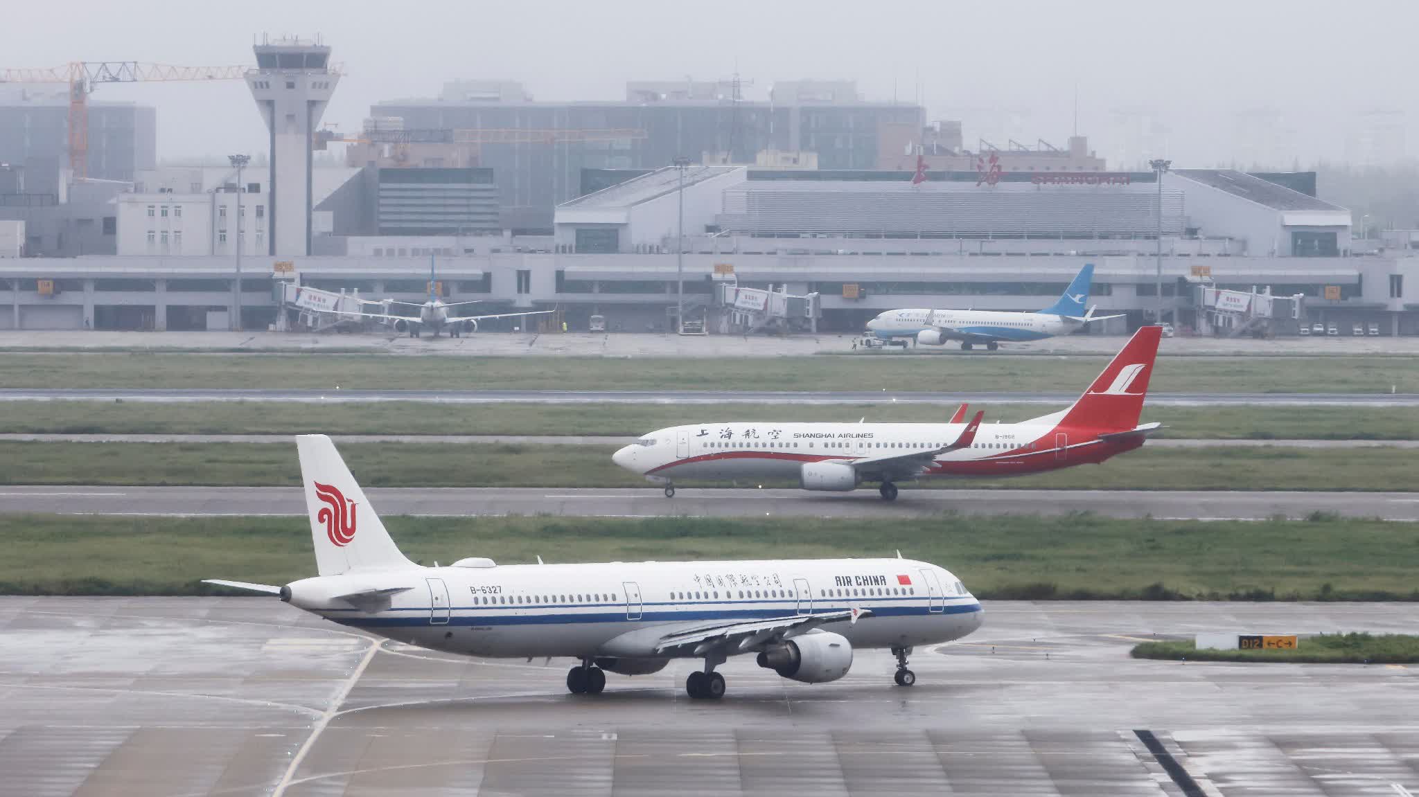 Chinese airlines to lower fuel surcharges on domestic routes