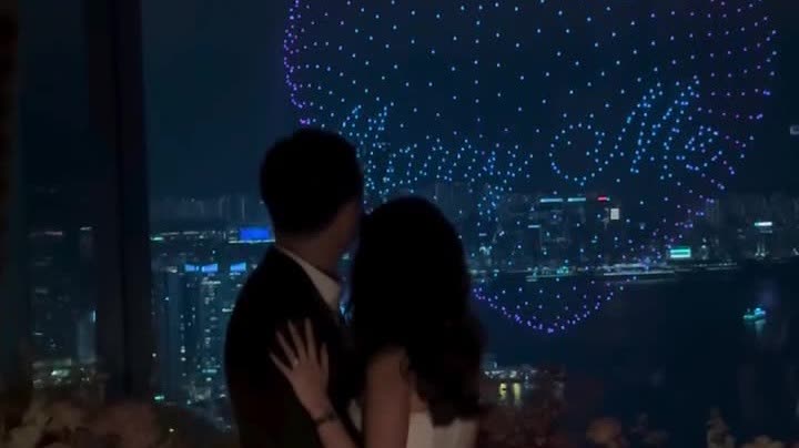(Watch This) Tsim Sha Tsui drone marriage proposal goes viral across HK