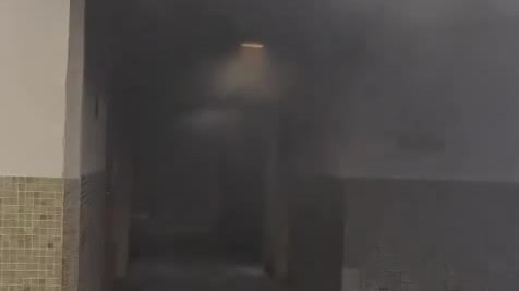 Watch This | Apartment fire breaks out at Kwong Fuk Estate, thick smoke fills corridor