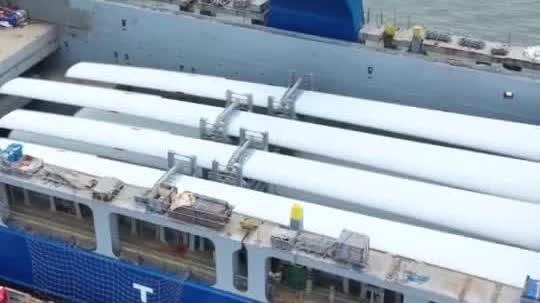 Watch This | Nearly 1,000 tonnes of wind turbine blades sail from China to US