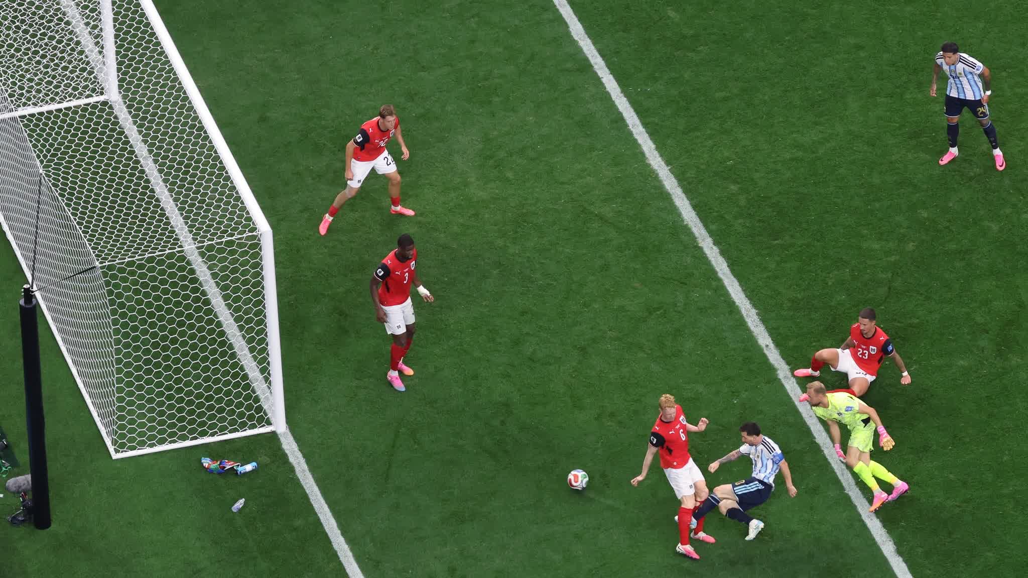 Messi breaks World Cup record as Argentina advances