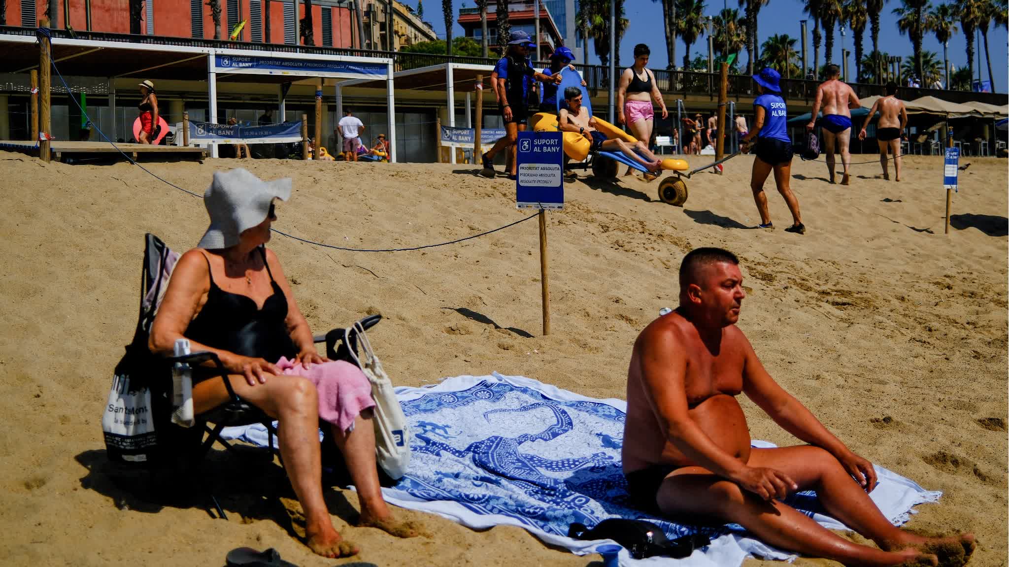 Deadly heatwave sweeps Europe, UK issues rare red alert warning of life-threatening temperatures