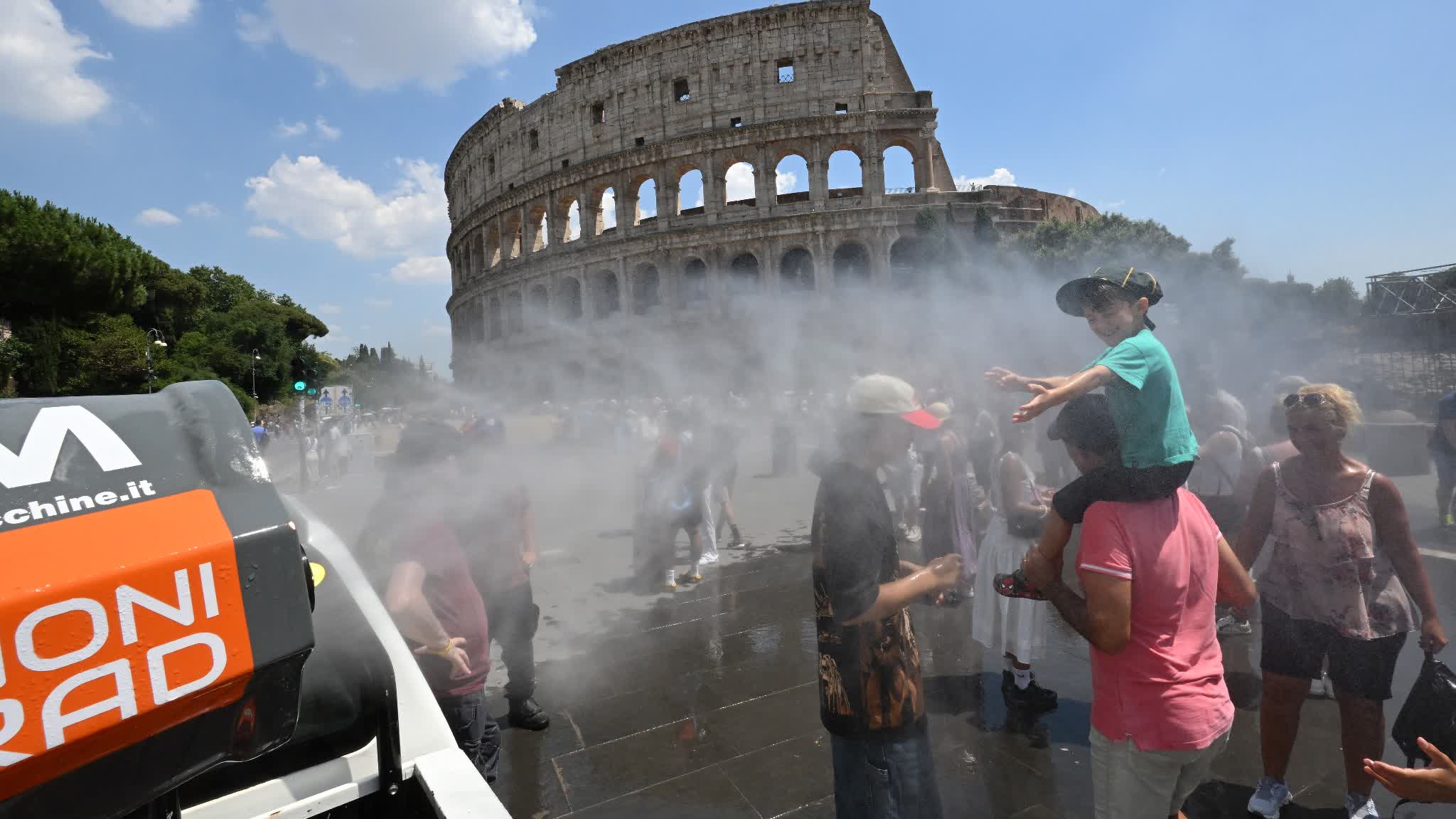 Europe's record-breaking heatwave sparks political divide over air conditioning