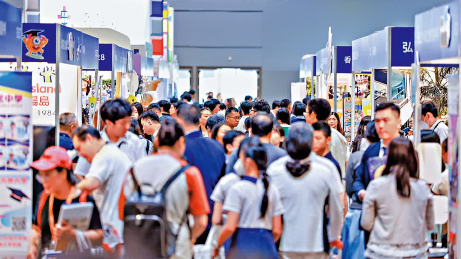 Through-train school education expo draws 38,000 visitor entries over 3 days