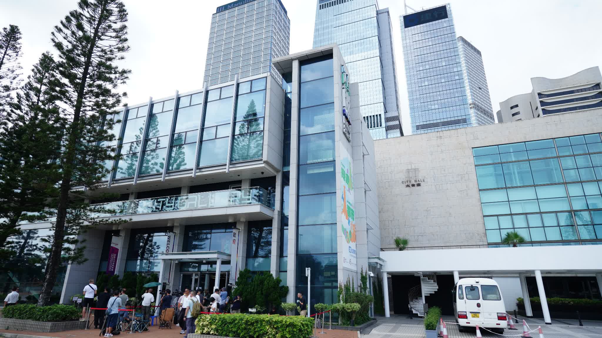 1,635 households accepte acquisition offer—82.4% of units: Housing Bureau urges confirmation of intent before June 30