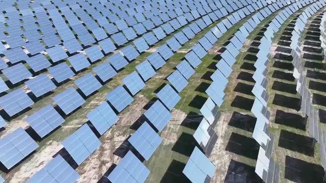 Watch This | Tower-type solar power plant starts operation in NE China