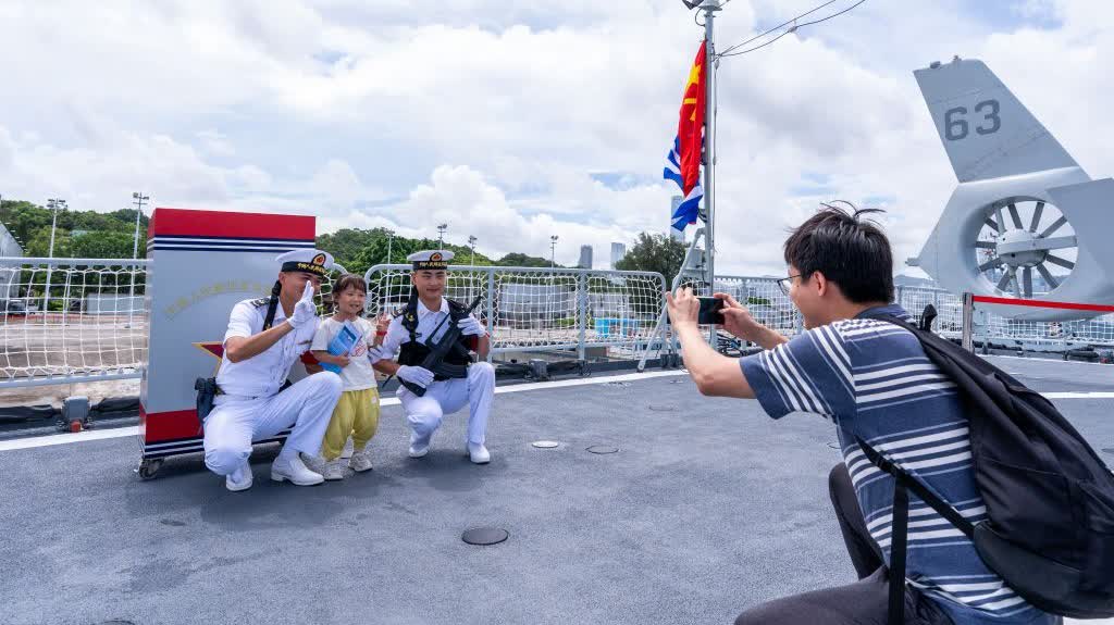 Photos | PLA Navy Fleet begins five-day Hong Kong visit with open-house tours