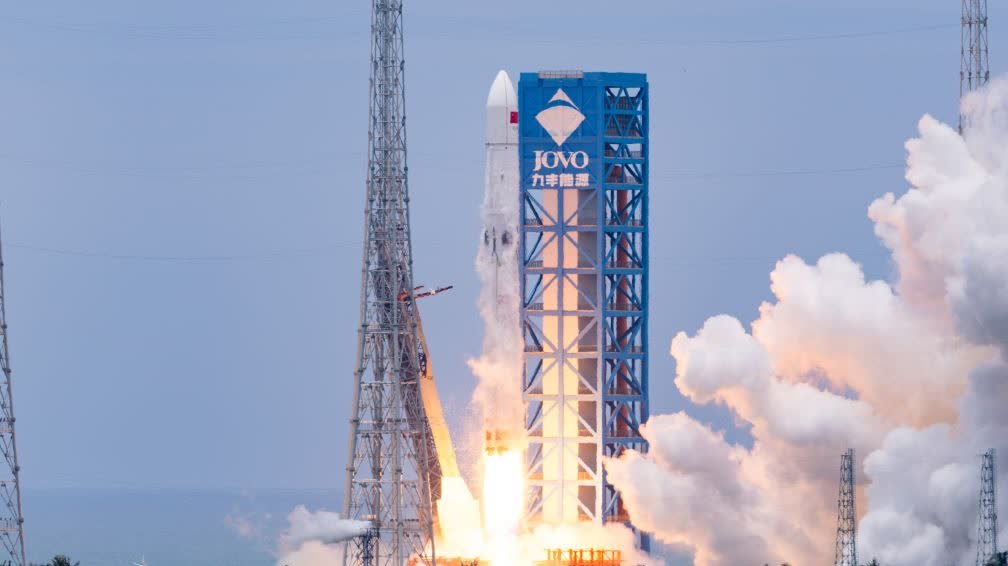China achieves first-ever controlled rocket recovery in Long March-10B maiden flight