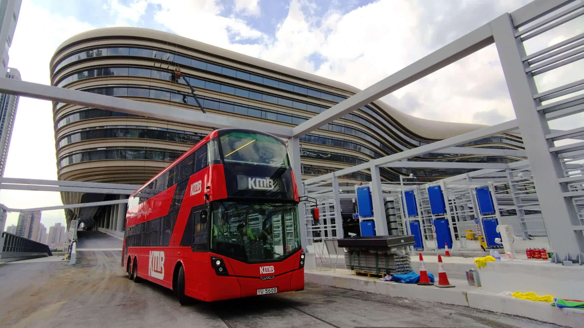 KMB introduces eleven special routes at Hong Kong Coliseum for music events in August