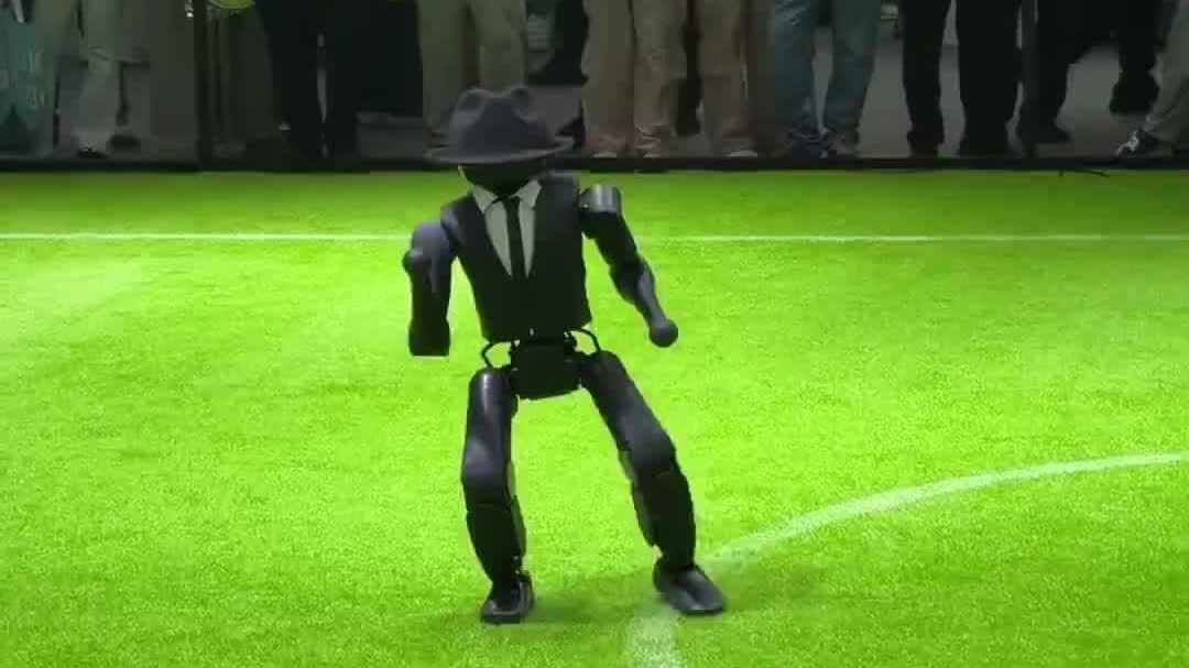 Watch This | Robots put on dance battle at 2026 World Robot Conference