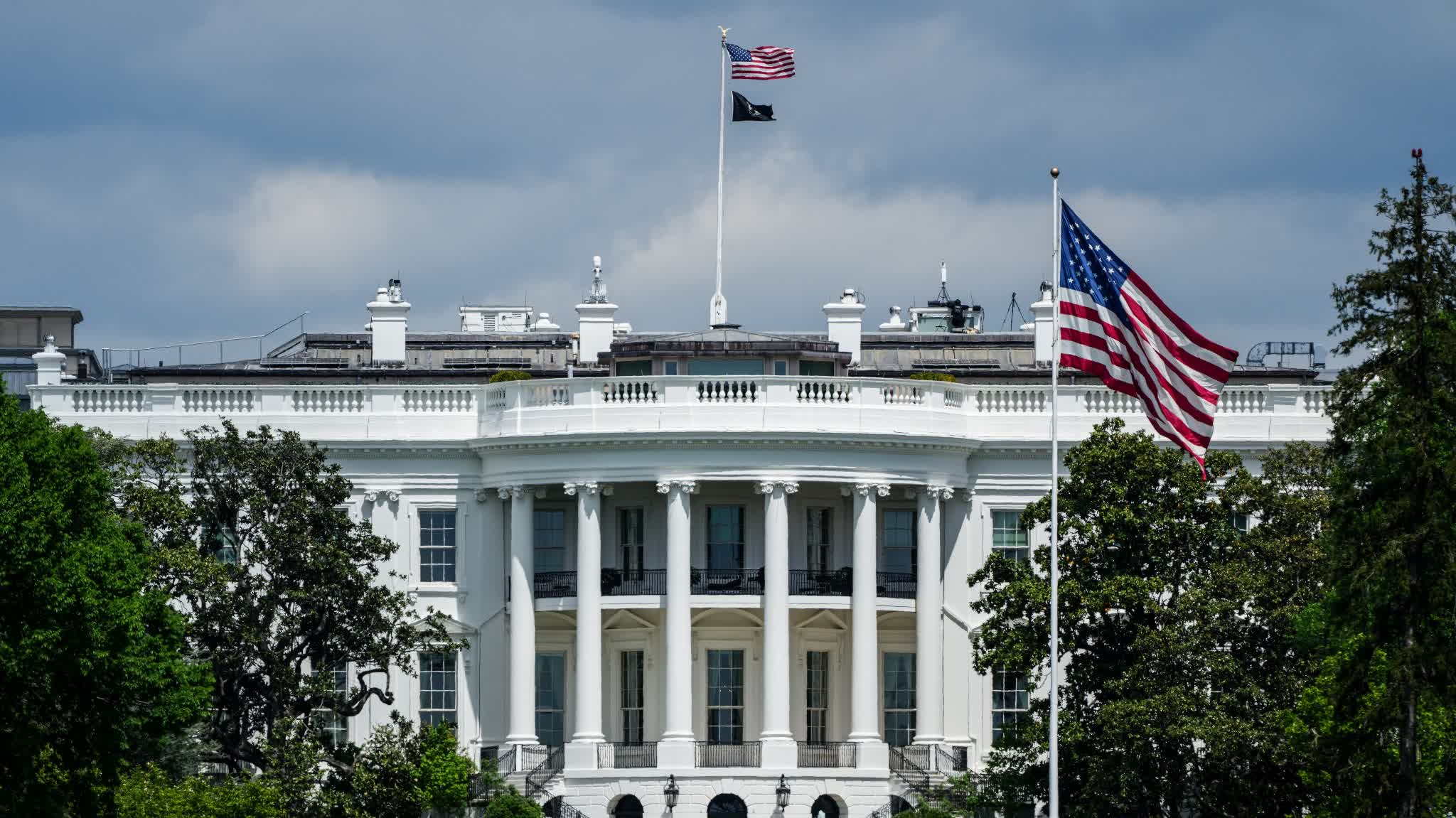 US Supreme Court temporarily allows White House ballroom construction to continue