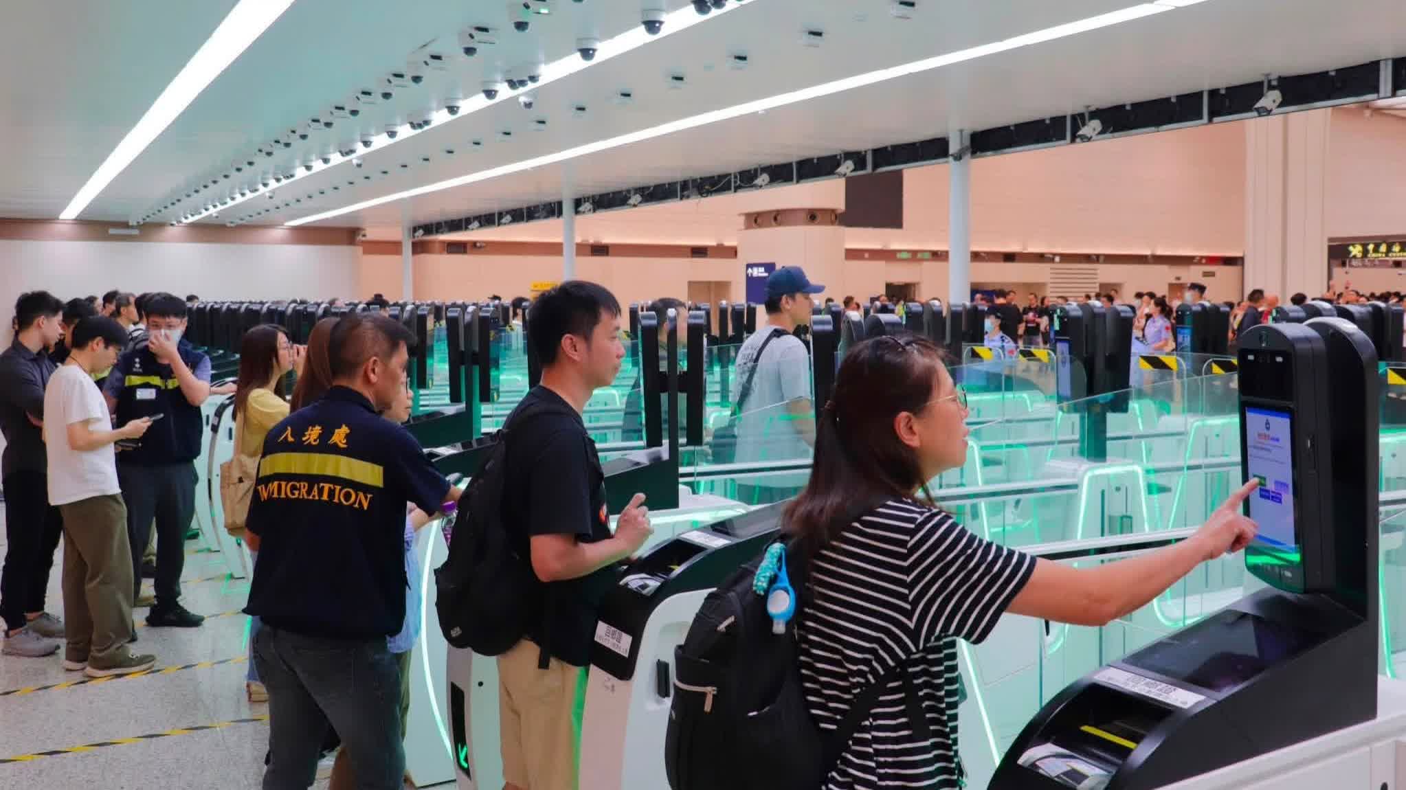 Over 70 departments mobilized as Huanggang Port steps up pre-opening traffic and vehicle-flow tests