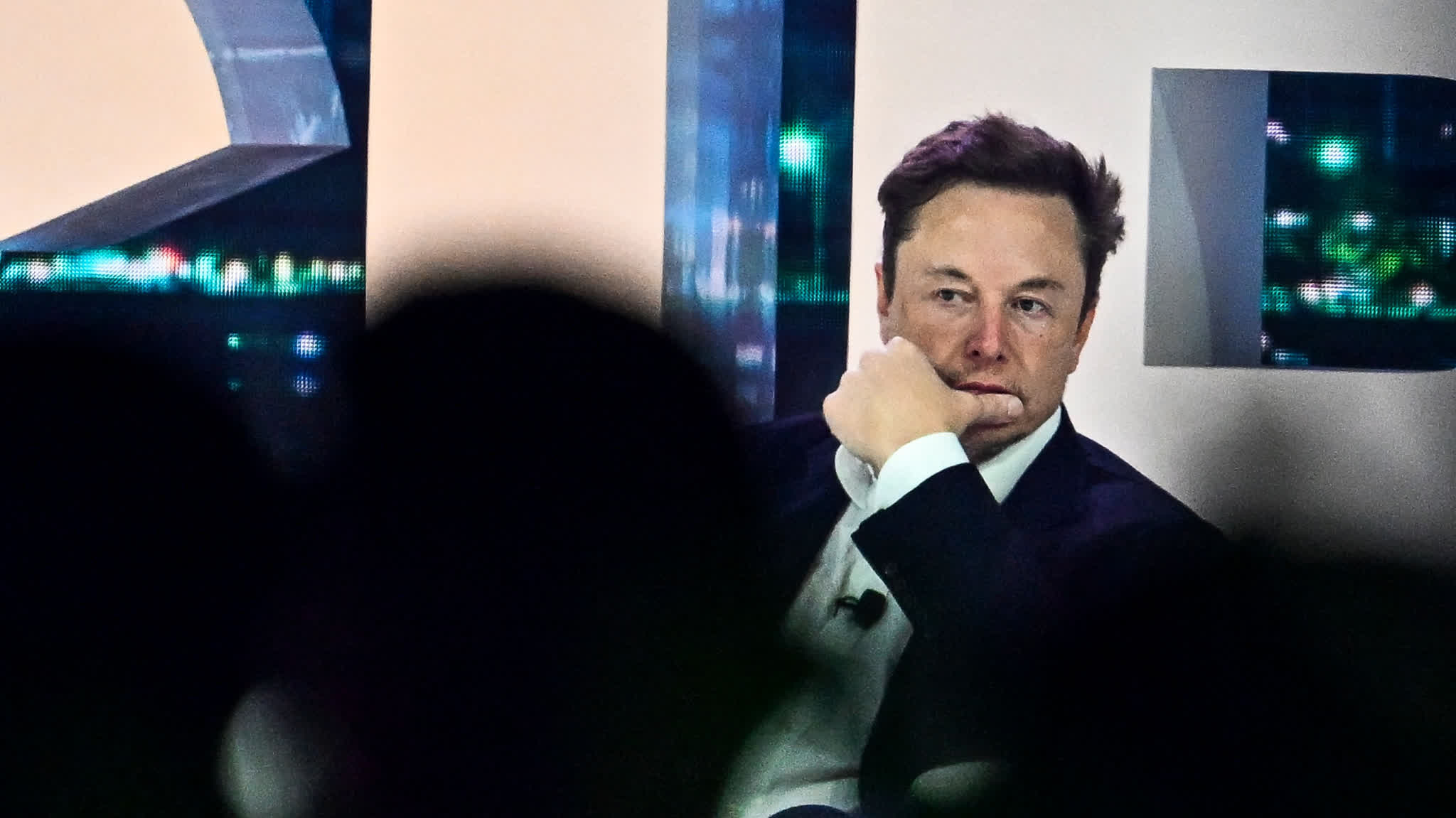OMG | Musk on AI's 'ceiling': Electricity may be the bottleneck—and China's advantage is growing