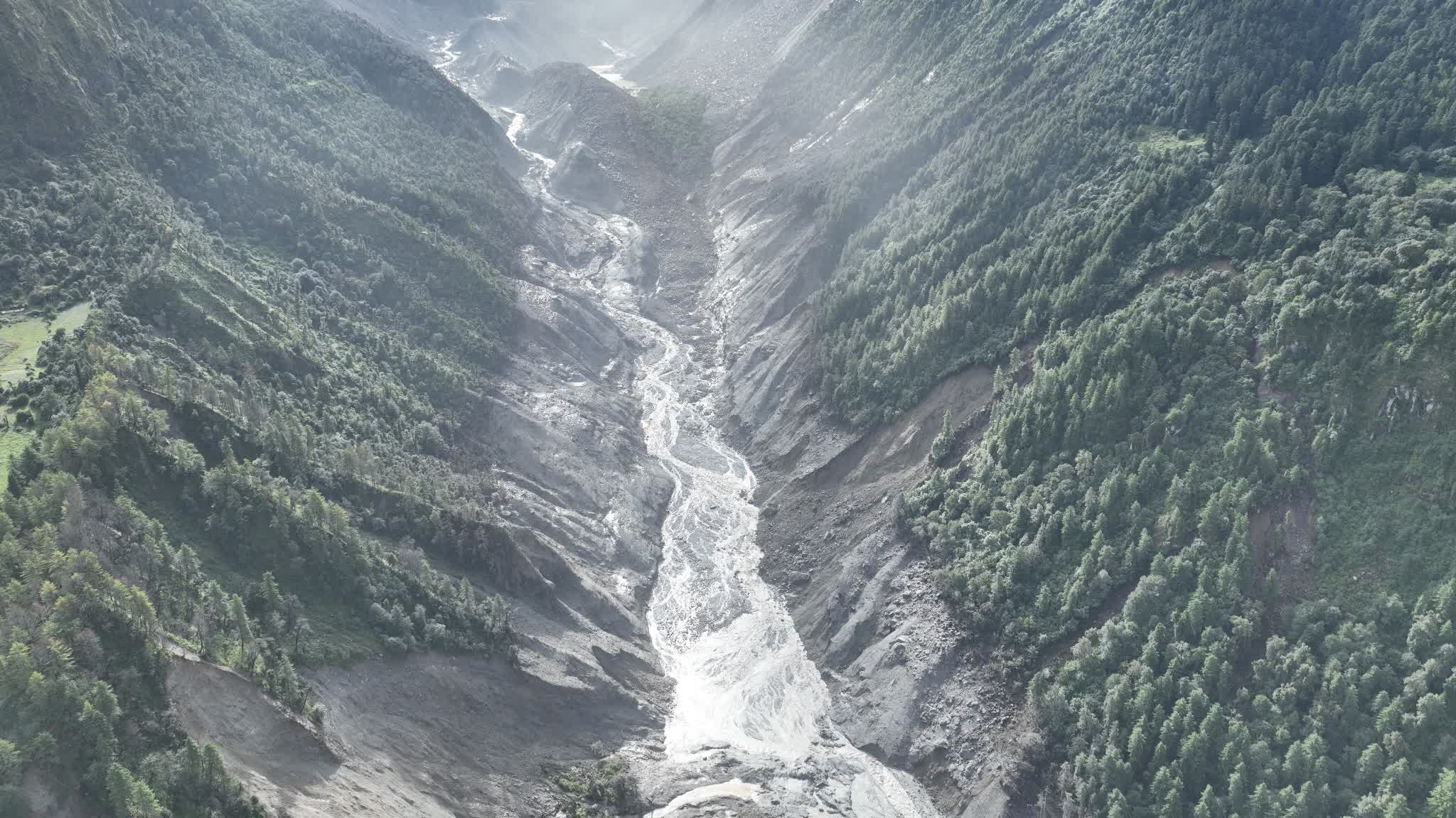 Nepal flood death toll rises to 165, 826 still missing