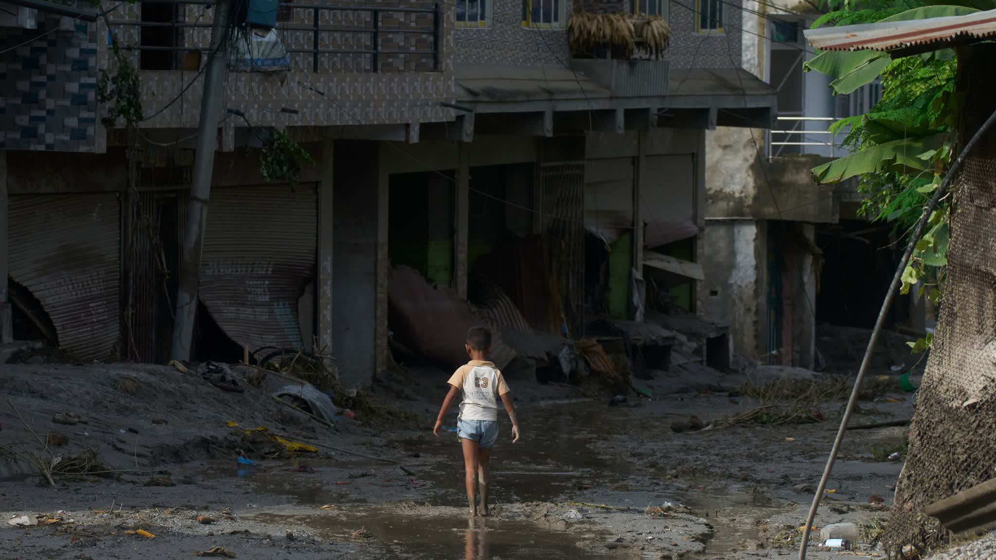 Nepal flash flood death toll rises to 389