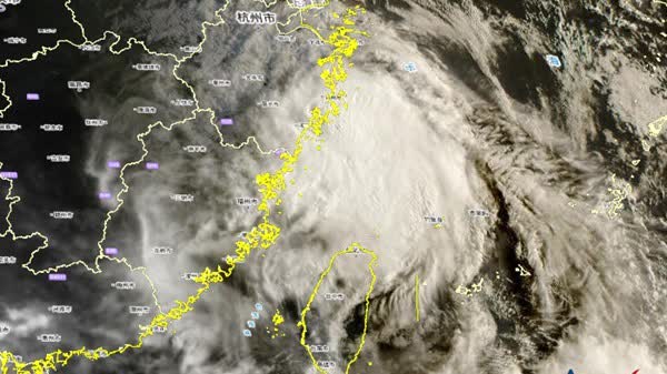 Typhoon Saudel makes second landfall in Zhejiang as showers to hit HK