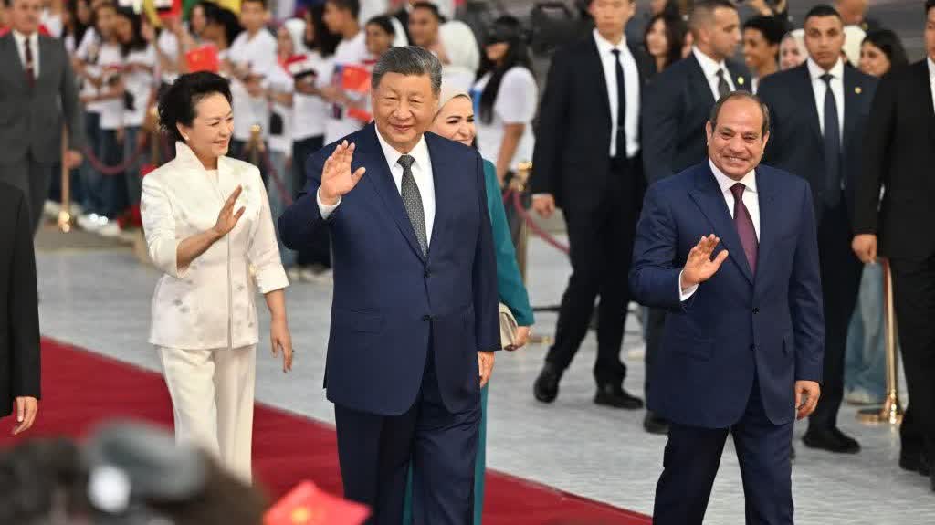 Xi arrives in Cairo for state visit to Egypt