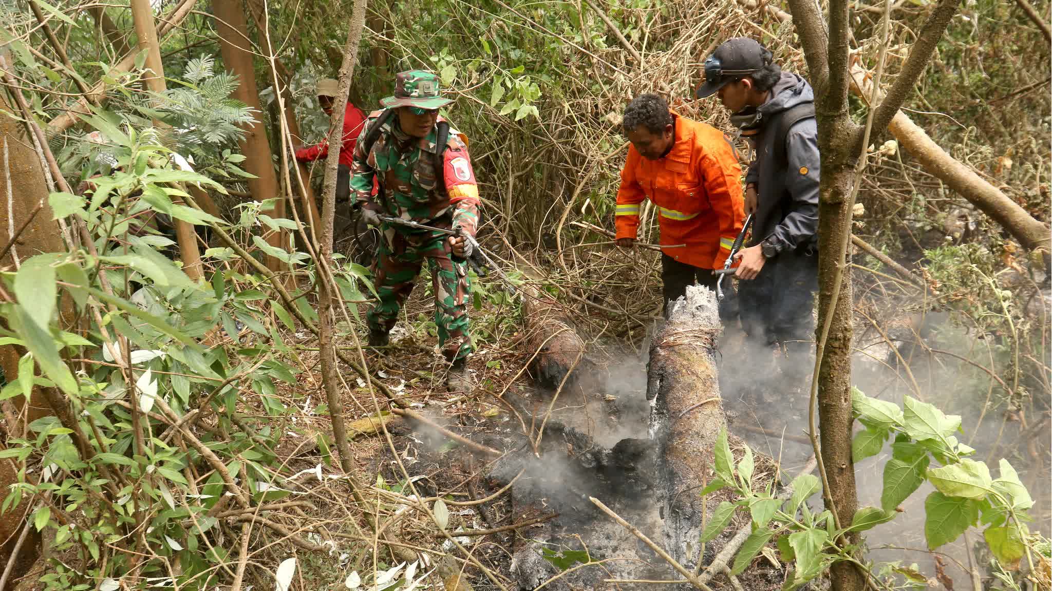 Wildfire at Indonesia's popular Ijen Volcano Tourist Site: Chinese Consulate General urges citizens to suspend travel
